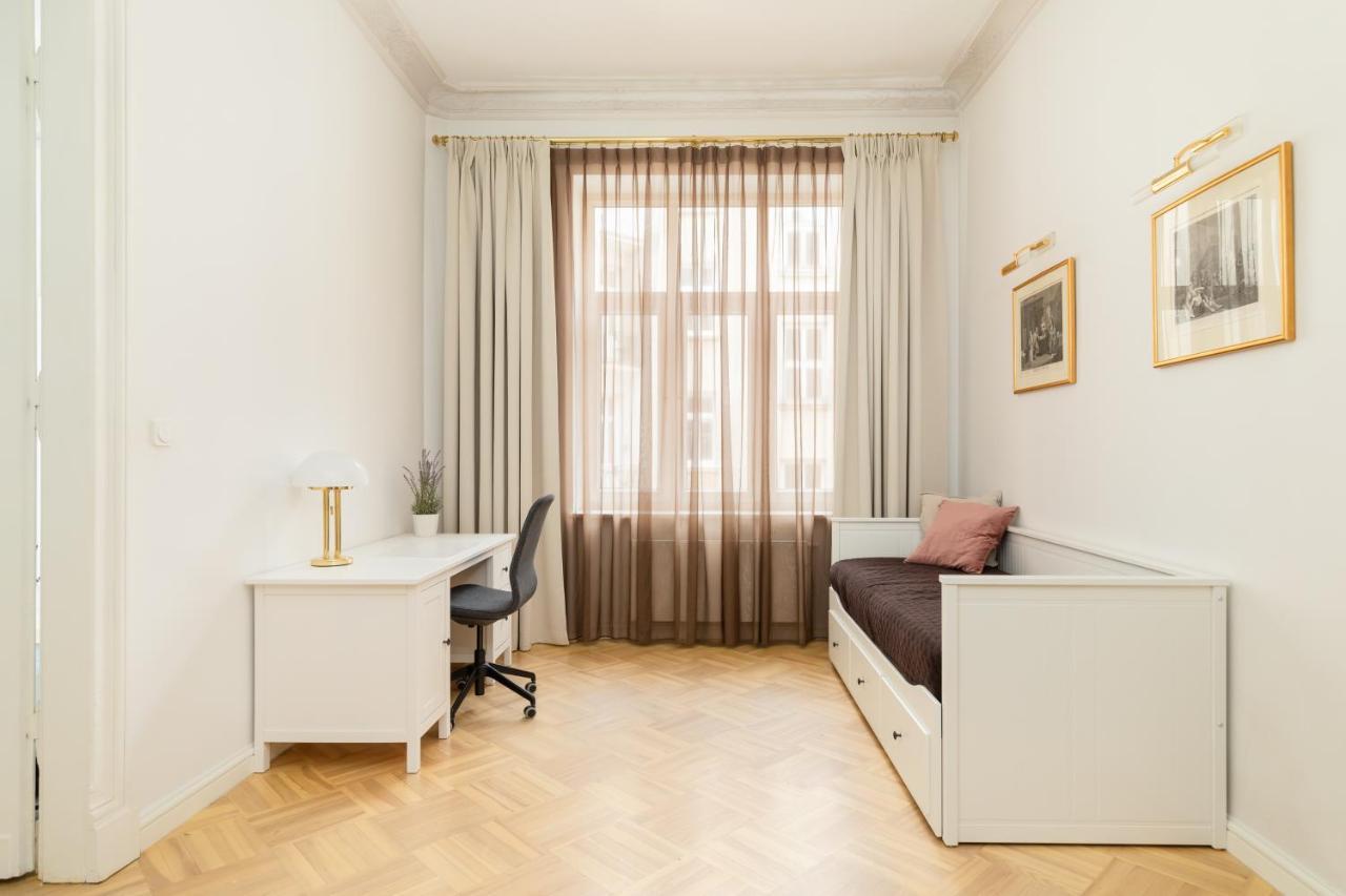 Marszalkowska 58 - Classy Two Bedroom Apartment With Balcony By Noclegi Renters Warschau Exterior foto